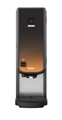 En kaffemaskin for benkeplate med berøringsskjerm, enkel tappetut og dryppbrett, designet for å lage varme drikker.